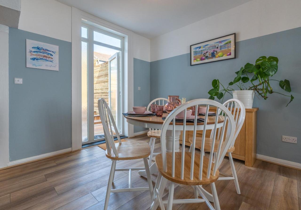 Cosy Blue Shells - 2bedrooms - Garden - 5mins - 1min Shell Grotto Holiday home *