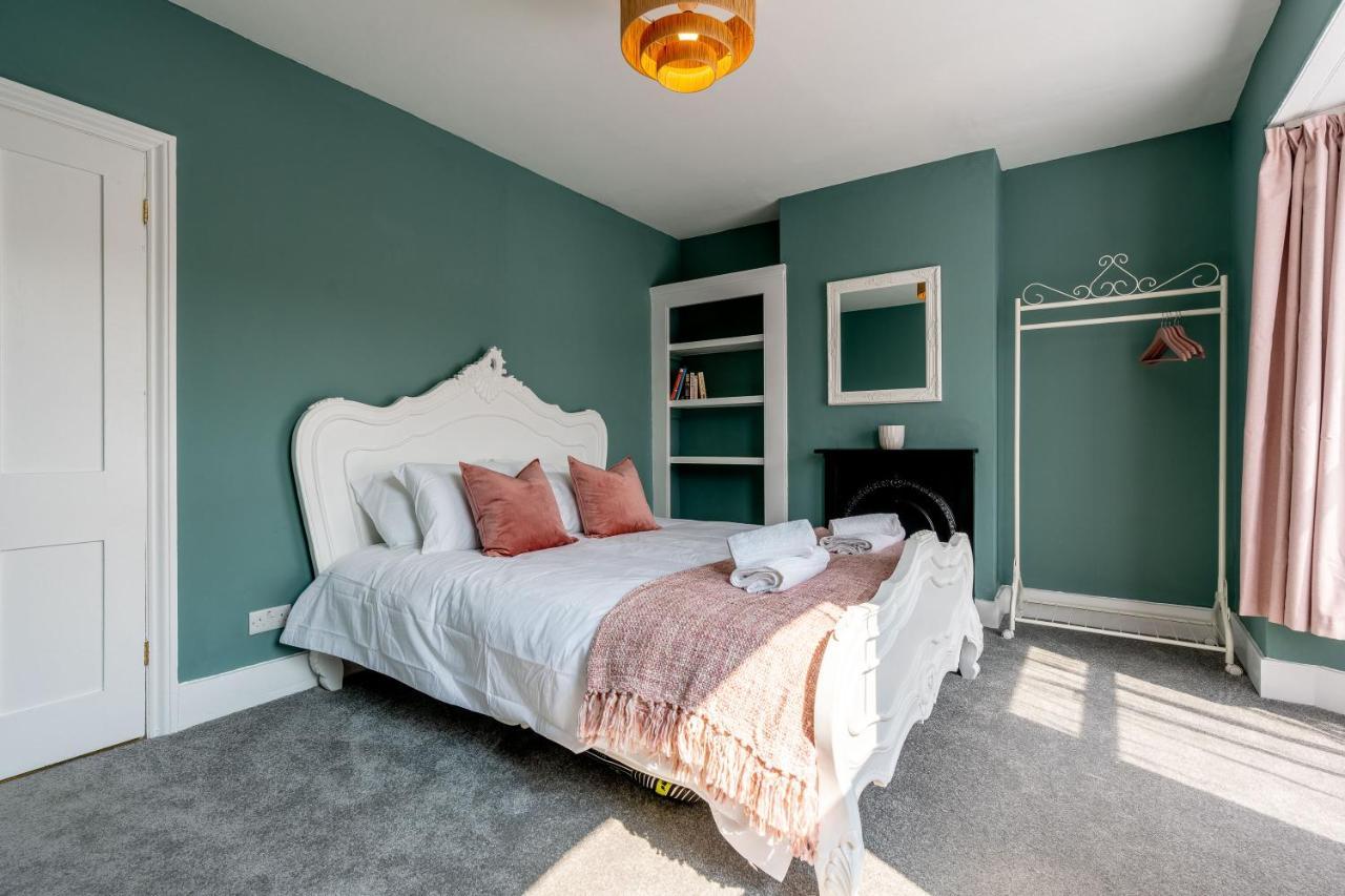 Cosy Blue Shells - 2bedrooms - Garden - 5mins - 1min Shell Grotto *
