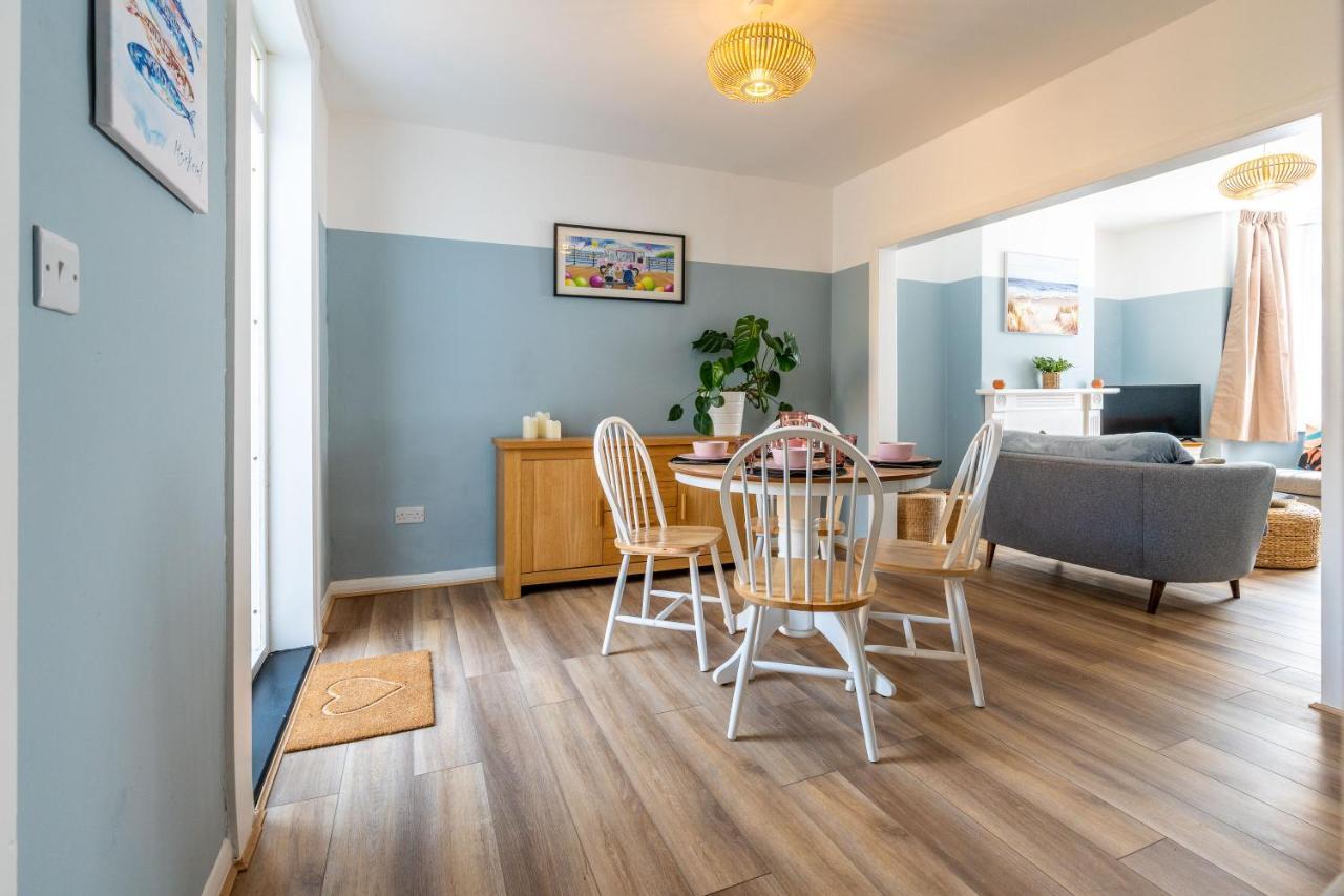 Cosy Blue Shells - 2bedrooms - Garden - 5mins - 1min Shell Grotto Holiday home *