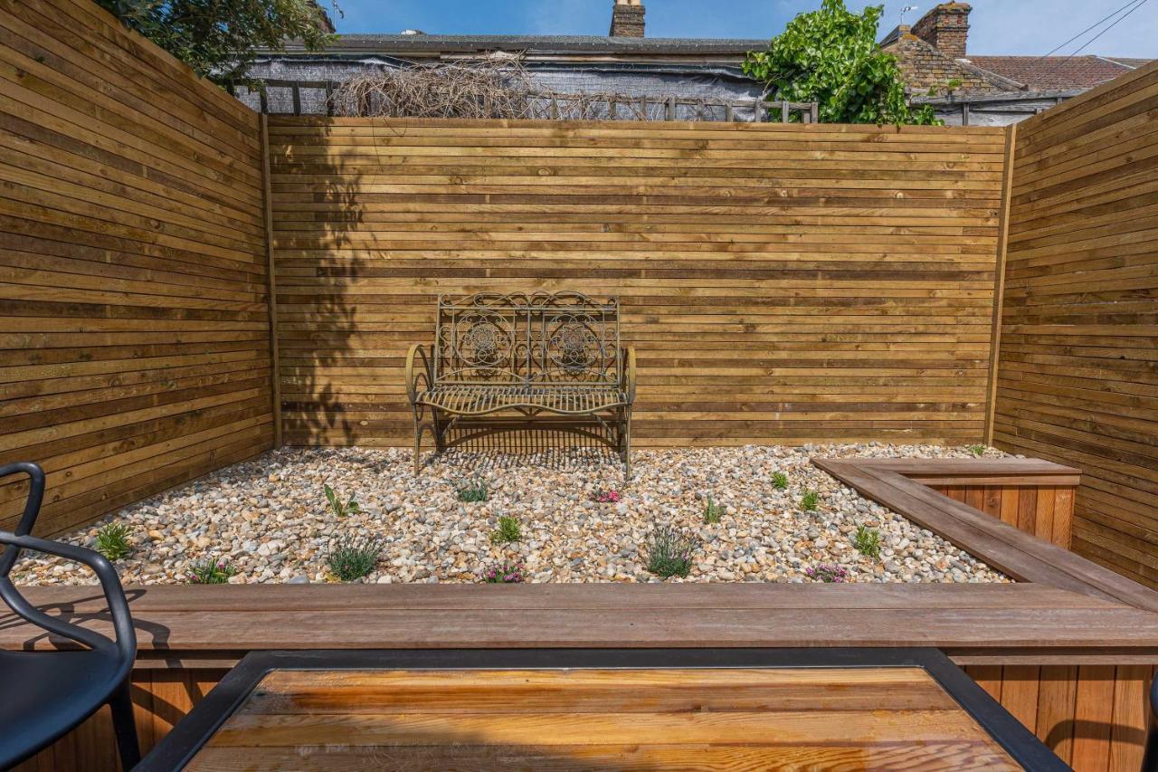 Holiday home Cosy Blue Shells - 2bedrooms - Garden - 5mins - 1min Shell Grotto Margate