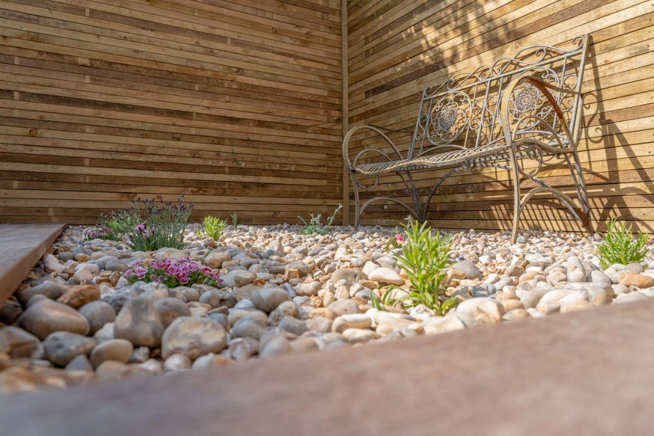 Cosy Blue Shells - 2bedrooms - Garden - 5mins - 1min Shell Grotto Margate