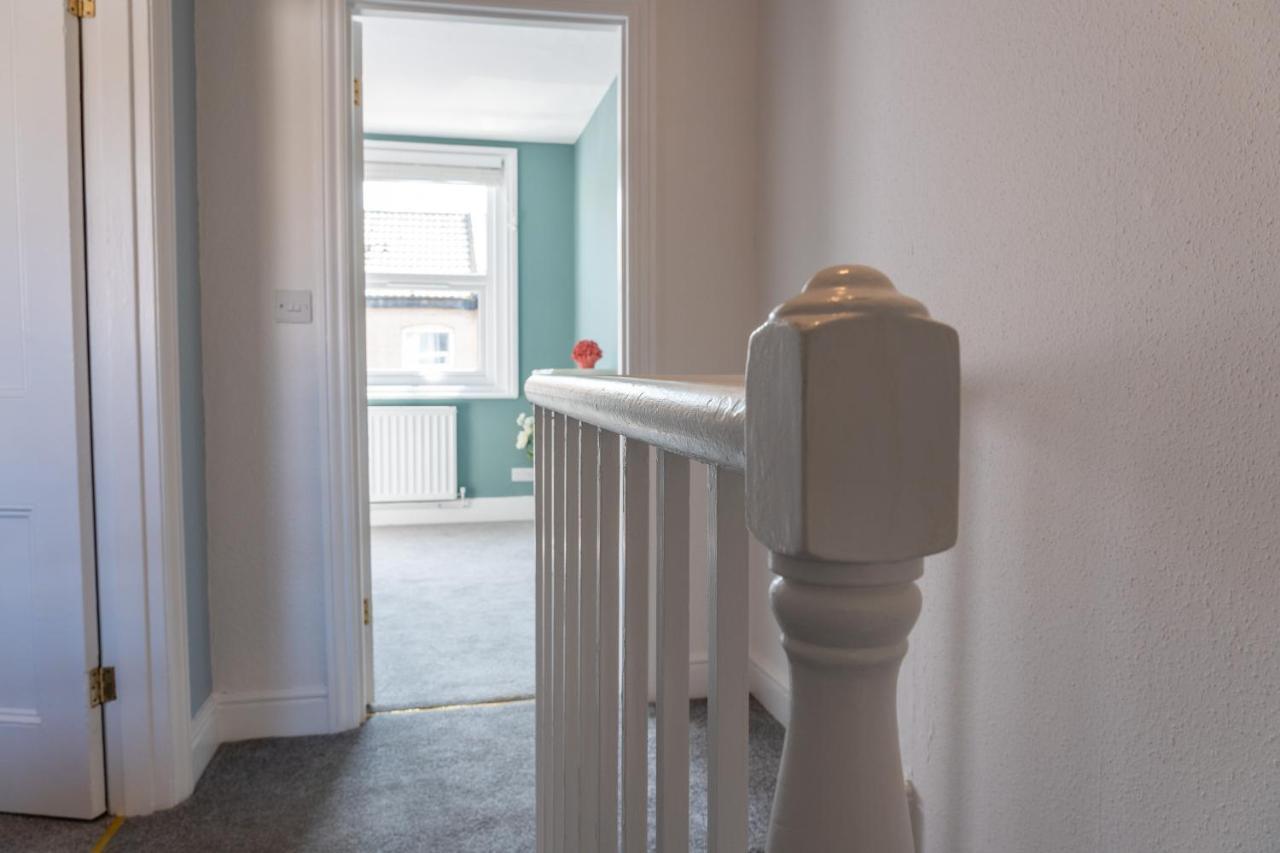 Cosy Blue Shells - 2bedrooms - Garden - 5mins - 1min Shell Grotto Holiday home *