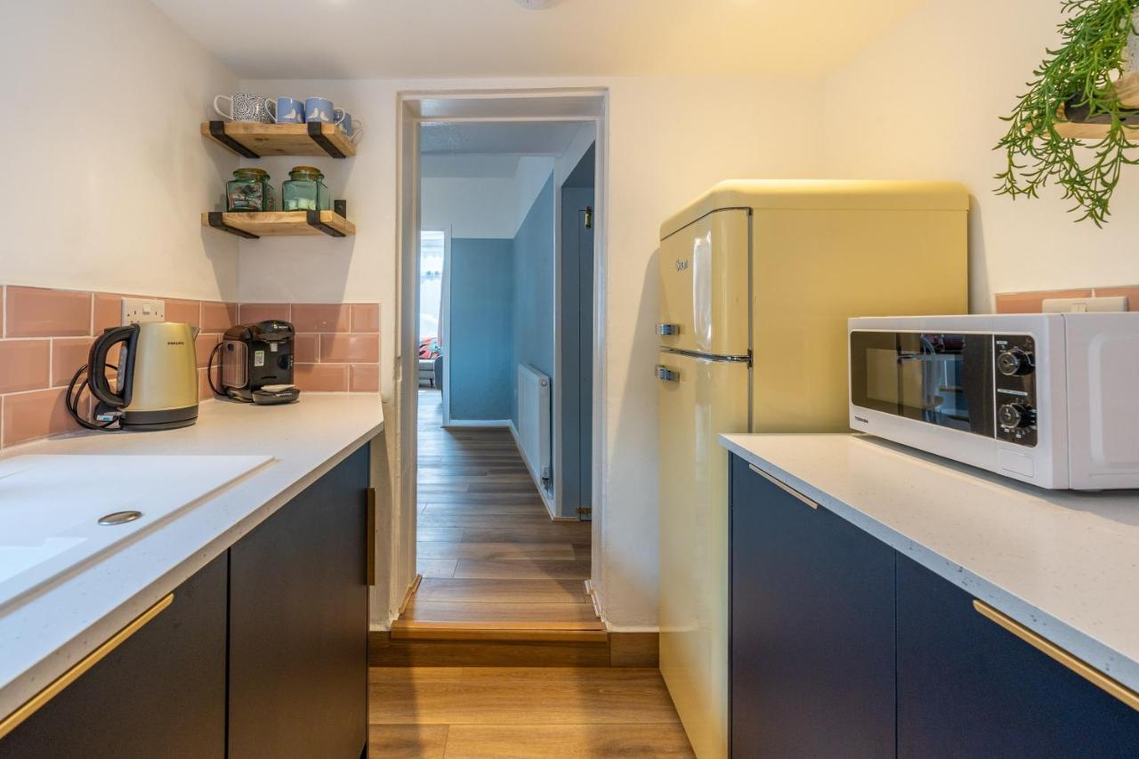Cosy Blue Shells - 2bedrooms - Garden - 5mins - 1min Shell Grotto Holiday home
